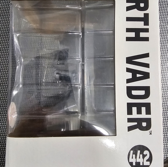 Funko Pop! Deluxe: Star Wars - Bounty Hunters Collection: Darth Vader - GameStop - Picture 4 of 6